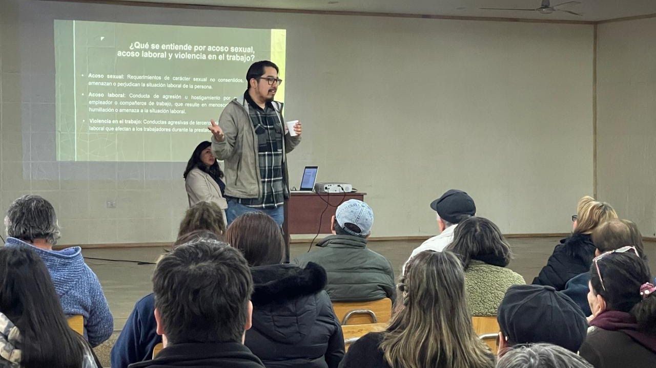 Charla Ley Karin en La Calera