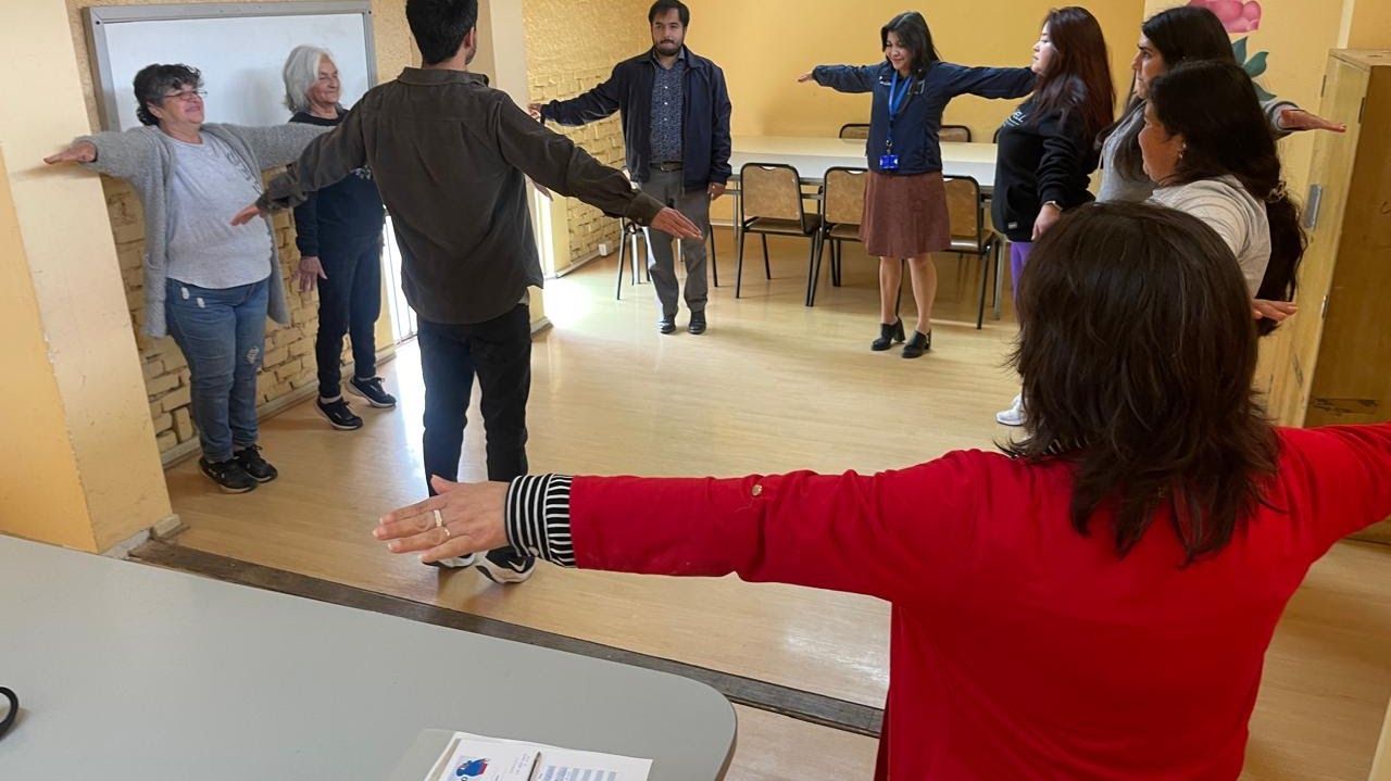 Taller Cuidadoras realizado por Psicologo DPR de Valparaíso en La Cruz